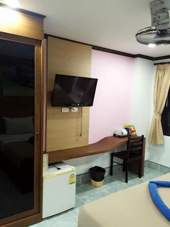Baan Ketkeaw Guest House 2 Patong Екстер'єр фото