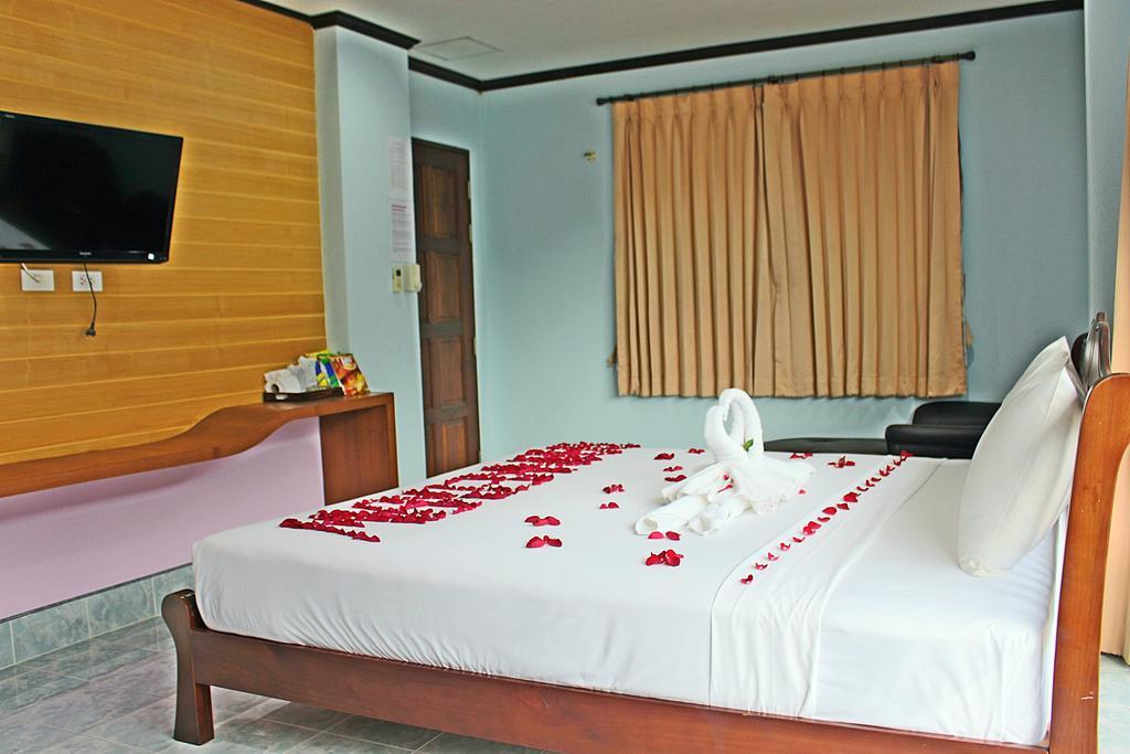 Baan Ketkeaw Guest House 2 Patong Екстер'єр фото